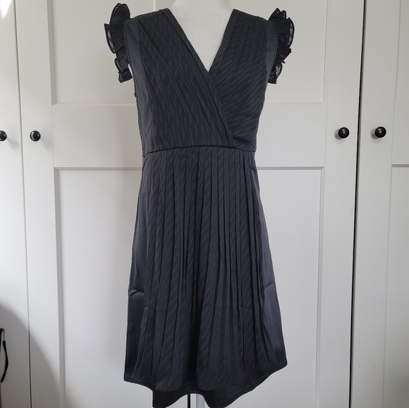 C.Luce black pleated vneck dress - Picture 2 of 8